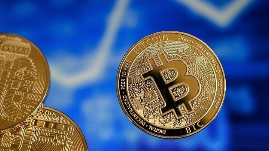Bitcoin: Ιστορικό ρεκόρ, έσπασε το φράγμα των 70.000 δολαρίων
