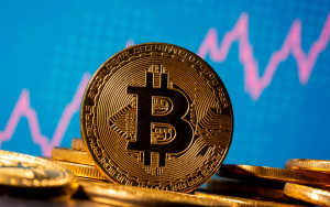 Bitcoin: Στα 35.000 δολάρια μετά από ένα χρόνο