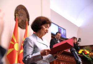 Βόρεια Μακεδονία: Ορκίστηκε πρόεδρος της χώρας η Γκορντάνα Σιλιάνοφσκ