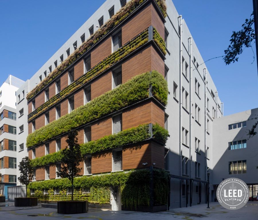 Piraeus Port Plaza PPP3 green wall