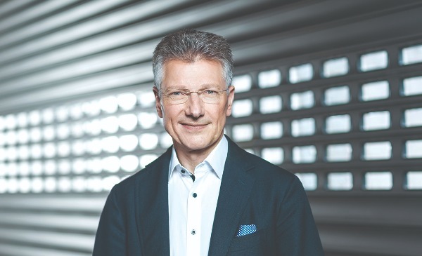 TheList 06 Elmar Degenhart Continental 1