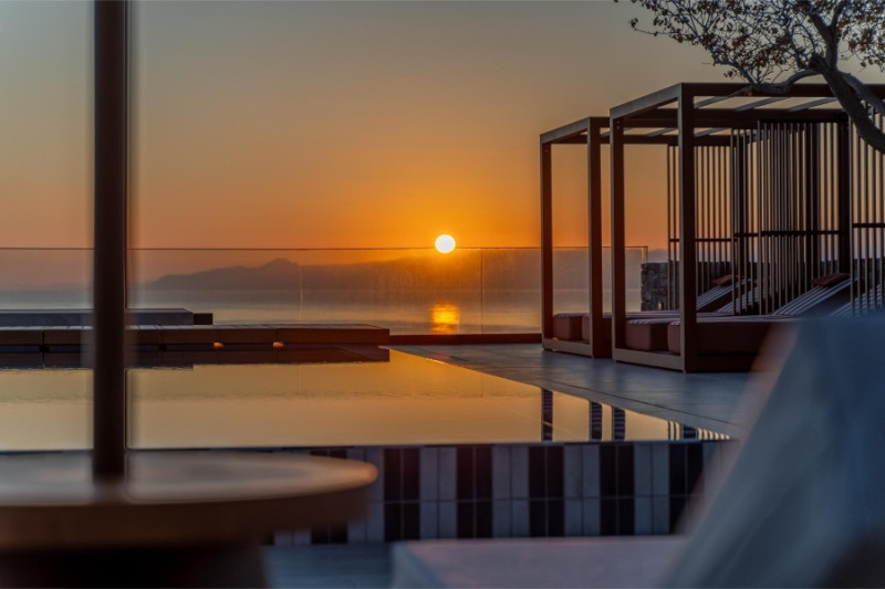 InnsideElounda_Infinity_Pool_Sunrise_1_0ba1c.jpg