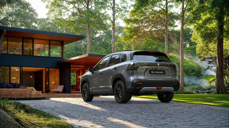 SUZUKI_S-CROSS_Special_Edition_3_aa358.jpg