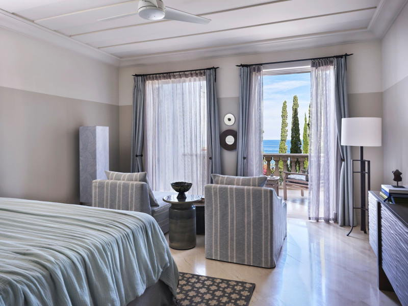 Anassa_-_One_Bedroom_Suite_002_455b2.jpg