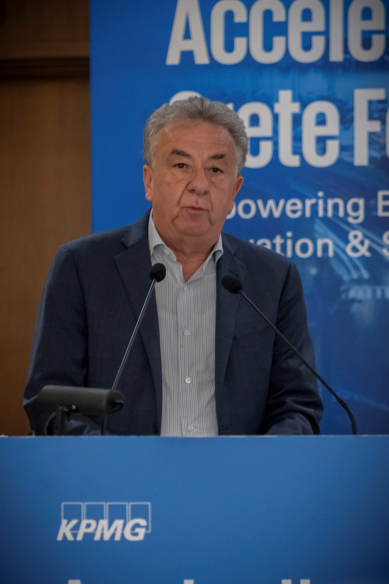 Σταύρος_Αρναουτάκης_002_edebb.JPG