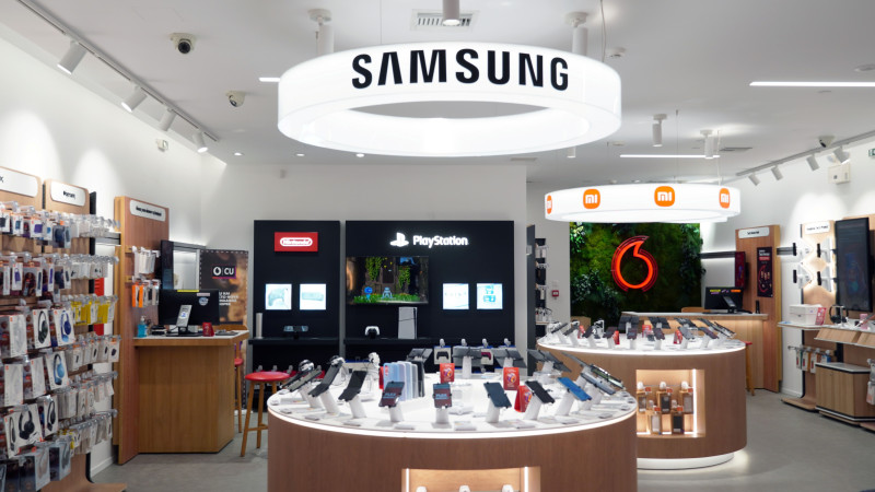 vodafone_stores_12fdf.JPG