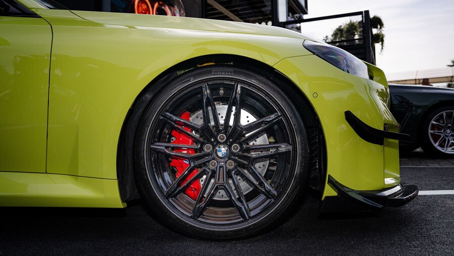 pirelli_-_bmw_40cd3.jpg