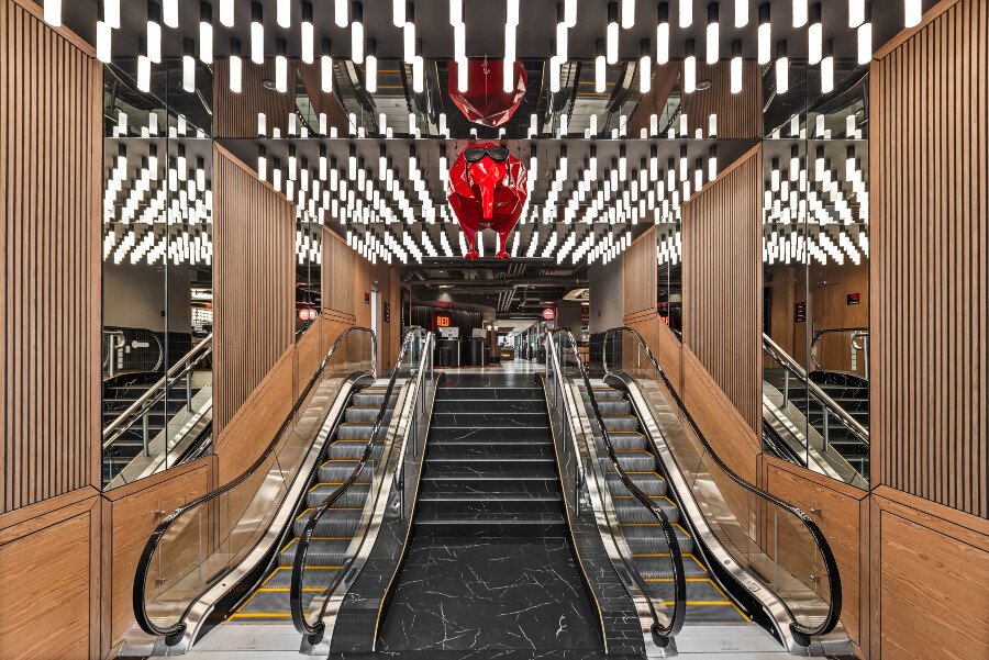 2_radisson_red_auckland_entrance1_b7462.jpg