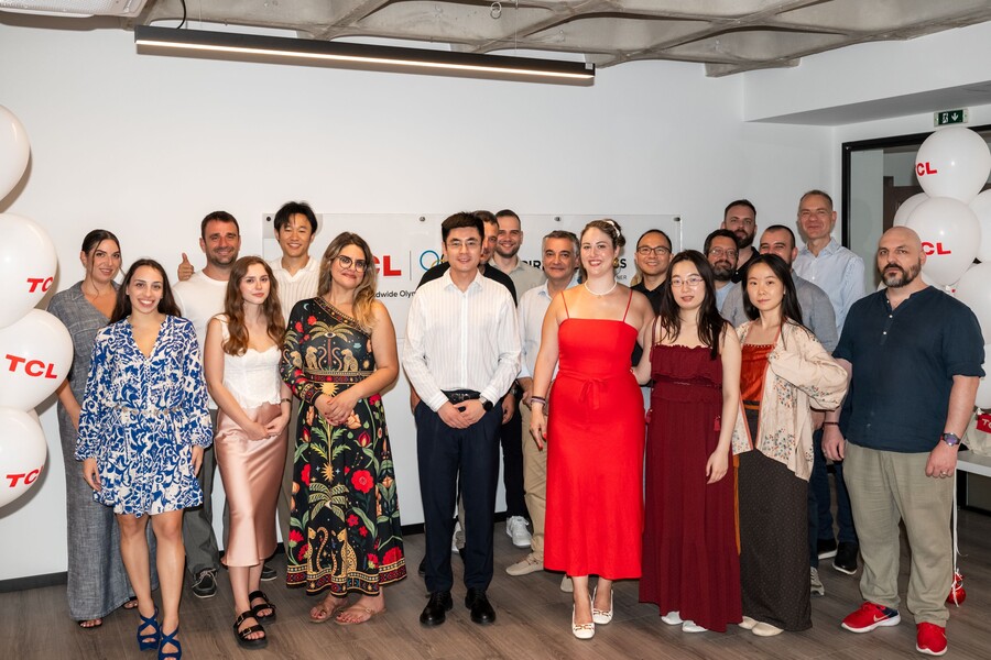 tcl_greece_new_office_and_showroom_8_002_93a03.jpg