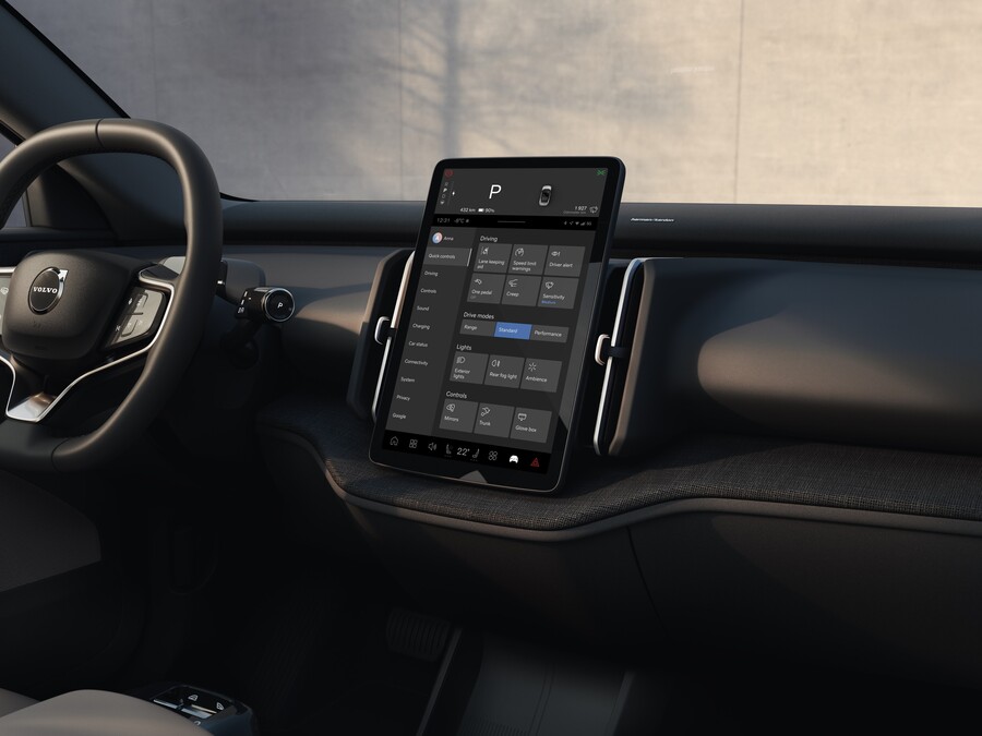 volvo-cars-turns-the-ex30-into-a-mobile-power-bank2_54dc527eddf34211.jpg