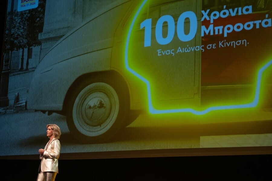 shell_100_χρόνια-κίρκη_καλαντζή-γενική_διευθύντρια_coral_shell_licensee_b86946e43b0ae788.jpg