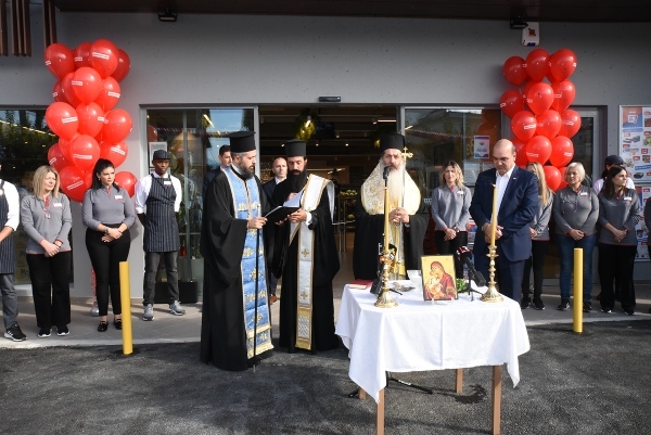 Διαμαντής Μασούτης Φωτογραφία Αγιασμός Καταστήματος Λαμίας