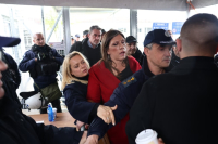 Δίκη για τα Τέμπη: Επανεκκίνησε υπό αυστηρά μέτρα ασφαλείας - Επεισόδια και διαμαρτυρίες στην αίθουσα