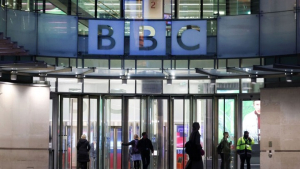 Το BBC ζήτησε επίσημα συγγνώμη από τον Τραμπ - Αρνείται να πληρώσει αποζημίωση