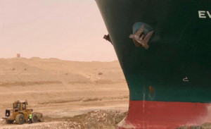 Διώρυγα του Σουέζ: Έως και 3,5 μέρες θα χρειαστούν για να λήξει η συσσώρευση πλοίων