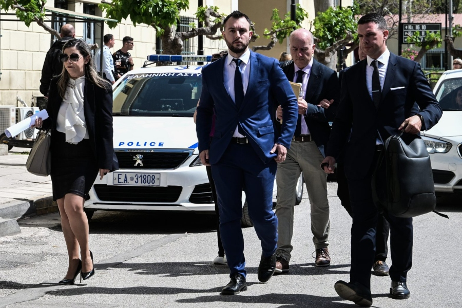 Την ενοχή του ανεξάρτητου βουλευτή Κ. Φλώρου για βιαιοπραγία σε βάρος του Β. Γραμμένου ζήτησε ο εισαγγελέας