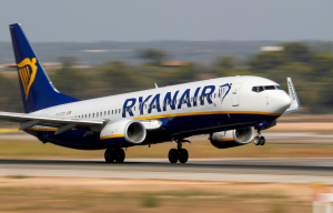 Ryan Air: Βάζει περισσότερη Ελλάδα το 2024 στα δρομολόγιά της