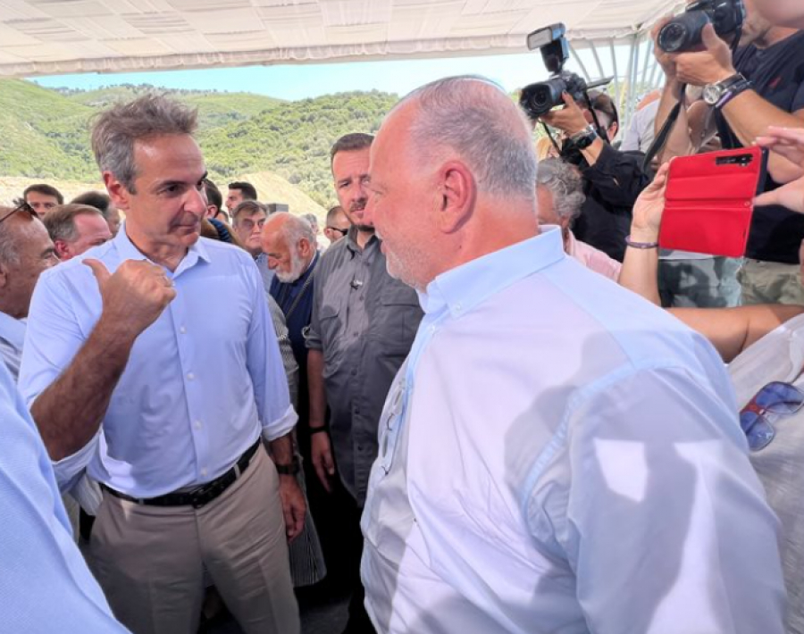 Μητσοτάκης - Μυτιληναίος στα εγκαίνια οδικού έργου στην Αμφιλοχία