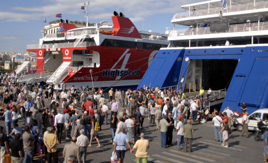 Αυξημένη η κίνηση στα λιμάνια, λόγω της εξόδου των εκδρομέων του Πάσχα
