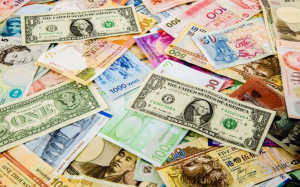 Το ευρώ ενισχύεται οριακά 0,02%, στα 1,0852 δολάρια