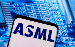 ASML: Οι παραγγελίες του δεύτερου τριμήνου ξεπέρασαν τις προσδοκίες της αγοράς