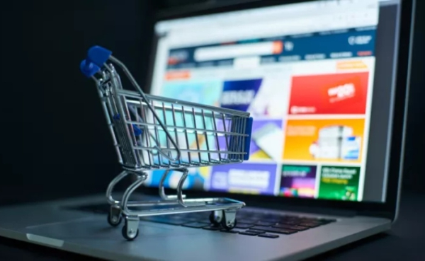 Ηλεκτρονικά καταστήματα (E-shop): Πώς αλλάζουν στην πορεία του χρόνου και των τεχνολογικών εξελίξεων