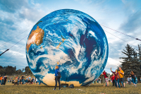 Μια National Geographic αποστολή στο Athens Science Festival 2024 και μια υδρόγειος στην καρδιά της Αθήνας