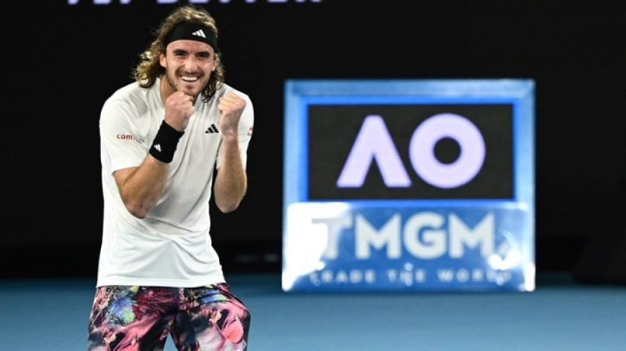 Τσιτσιπάς για τη μεγάλη νίκη: «Αισθάνομαι ότι πέρασα έναν αιώνα στο γήπεδο»