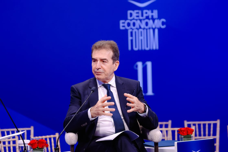 DEF 2026 Μ. Χρυσοχοΐδης: 100–120 καταγγελίες καθημερινά για ενδοοικογενειακή βία