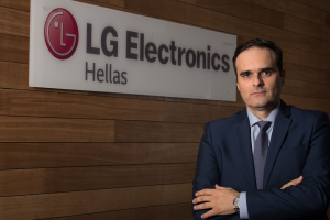 Ο Γιάννης Μαντάς, Εμπορικός Διευθυντής του Business Solutions τμήματος της LG Electronics Ελλάς