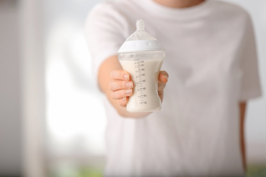 ΗΠΑ: Ο Λευκός Οίκος ανακοινώνει μέτρα για τις ελλείψεις σε βρεφικό γάλα