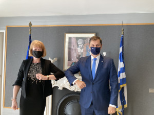 Συνάντηση Χ. Θεοχάρη με την Υφυπουργό Εξωτερικών του Ηνωμένου Βασιλείου