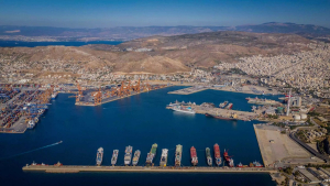 ΟΛΠ: Υπεγράφη τριετής συλλογική σύμβαση εργασίας με τους λιμενεργάτες