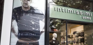 Calin Group: Επεκτείνει το δίκτυό της με κατάστημα Intimissimi Uomo στην Καλαμάτα