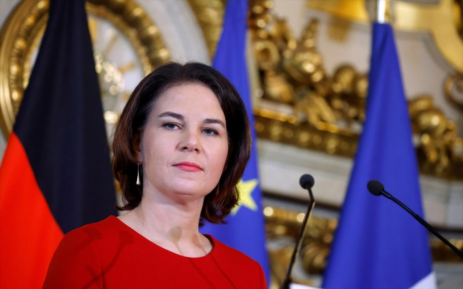 Μπέρμποκ: Η ΕΕ θα αυξήσει την στρατιωτική στήριξη προς την Ουκρανία στο 1 δισ. ευρώ