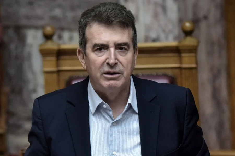 Μ. Χρυσοχοΐδης: «Βραχιολάκι» σε όλους τους υπόδικους για ενδοοικογενειακή βία που τίθενται υπό περιοριστικούς όρους