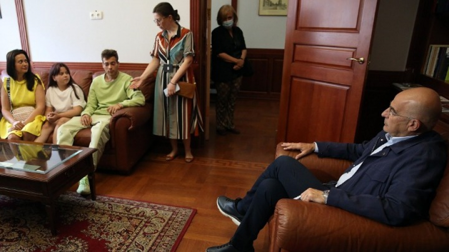 Δένδιας από Οδησσό: Ασπίδα πολιτισμού με κάθε μέσο για την προστασία του ιστορικού κέντρου της πόλης