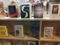 Ποια εταιρεία επενδύει σε καφέ και βιβλίο στο κέντρο της Αθήνας