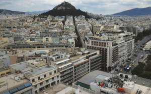 Berkshire Hathaway: Οι τάσεις στην αγορά ακινήτων σε Ελλάδα και έξι διεθνείς χώρες