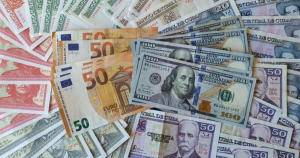 Το ευρώ υποχωρεί 0,19%, στα 1,1838 δολάρια