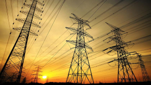 Υπ. Ενέργειας: Πως υπολογίστηκε το υπερκέρδος των εταιρειών ηλεκτρικής ενέργειας