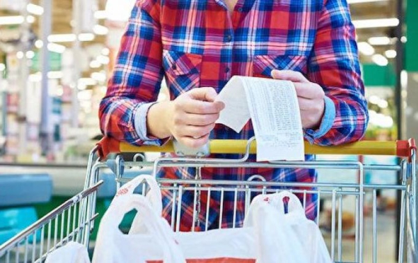 Γαλλία: να μειωθούν οι τιμές σε 2.000 προϊόντα επιδιώκει η κυβέρνηση