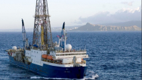 Υποθαλάσσιες γεωτρήσεις στα ηφαίστεια της Σαντορίνης στο πλαίσιο του IODP