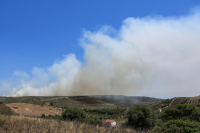 Οριοθετήθηκε η πυρκαγιά στο Λαύριο