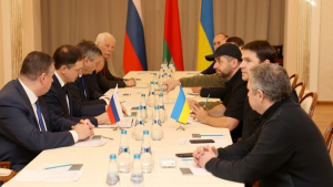 Διαπραγματεύσεις Ουκρανίας - Ρωσίας: Το Κίεβο ζητά άμεσα εκεχειρία και απόσυρση των ρωσικών δυνάμεων