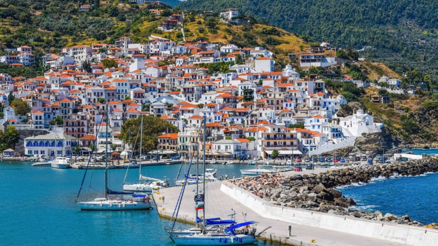 Η Σκόπελος στην κορυφή της λίστας προορισμών με κινηματογραφική λάμψη