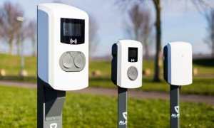 Στόχος για πάνω από 800 MW το δίκτυο φόρτισης ηλεκτρικής οχημάτων στην Ελλάδα το 2030