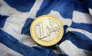 Handelsblatt: Η Ελλάδα βυθίζεται στα χρέη