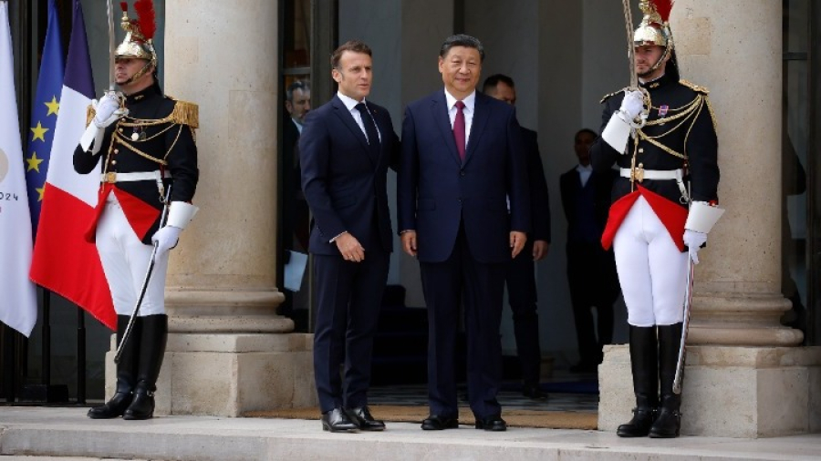 Υπέρ "ισότιμων κανόνων για όλους" στο εμπόριο ο Μακρόν στη συνάντησή του με τον Σι Τζινπίνγκ