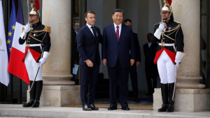 Υπέρ "ισότιμων κανόνων για όλους" στο εμπόριο ο Μακρόν στη συνάντησή του με τον Σι Τζινπίνγκ